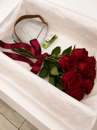 Lady Events Signature Box - 9 Trandafiri Rosii Premium, Vaza Inclusa
